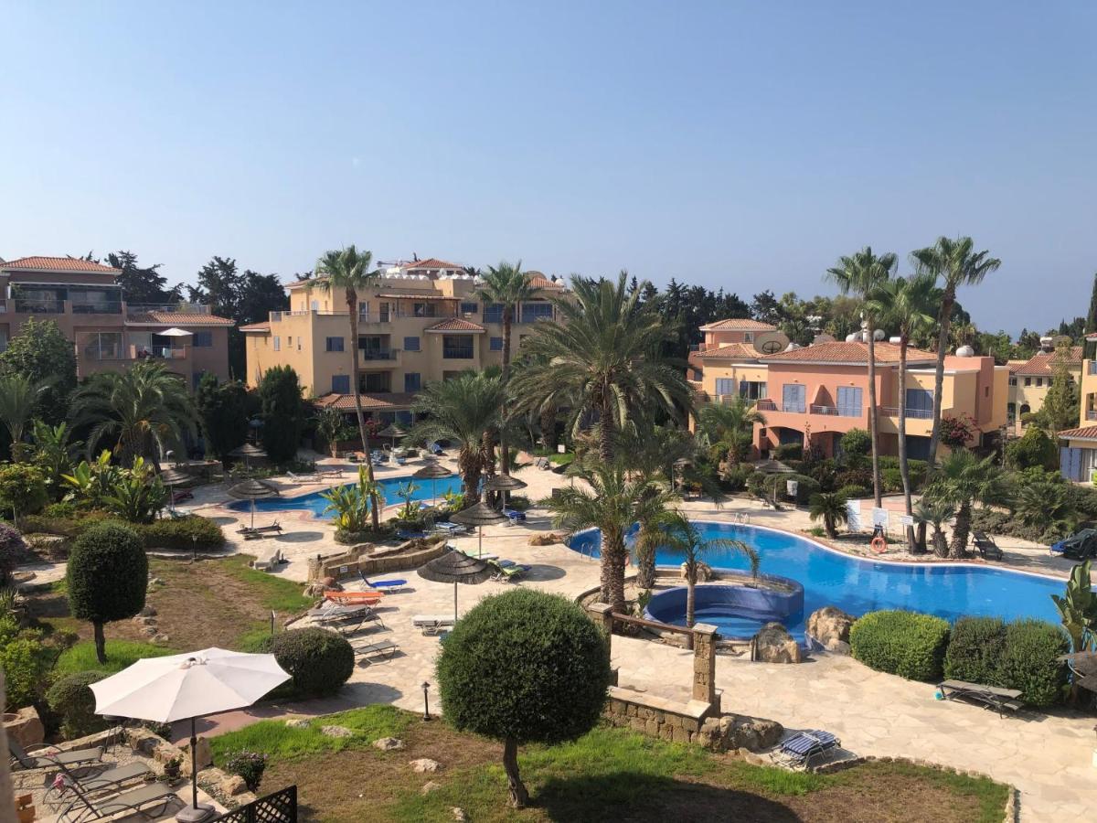 Limnaria Gardens - 1 Bedroom, Sunny Apartment With Stunning Pool Views Paphos Exterior foto